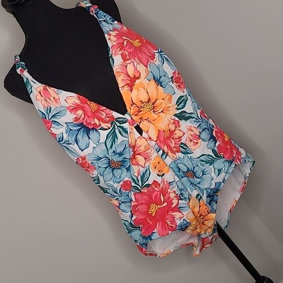 Time and Tru  sz 3X(24W-26W) 1 pc swimwear NWT - Picture 1 of 12